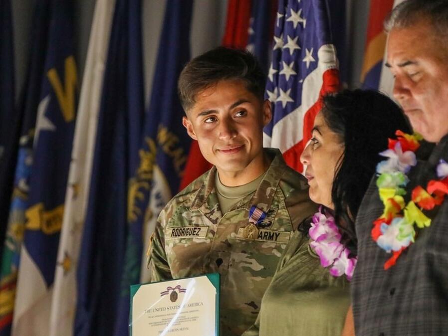 Soldier Receives Medal For Stopping Violent Attack On Woman Herbie J 