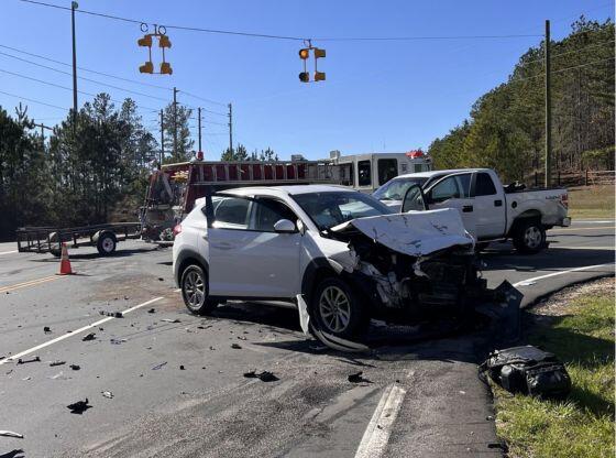 T-bone collision detours traffic on 24/27 - NewsBreak
