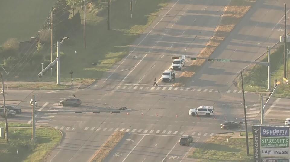 Deadly crash shuts down major intersection in Richmond area, Fort Bend ...