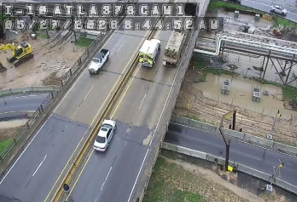 All lanes reopened on I-10E near Calcasieu River Bridge