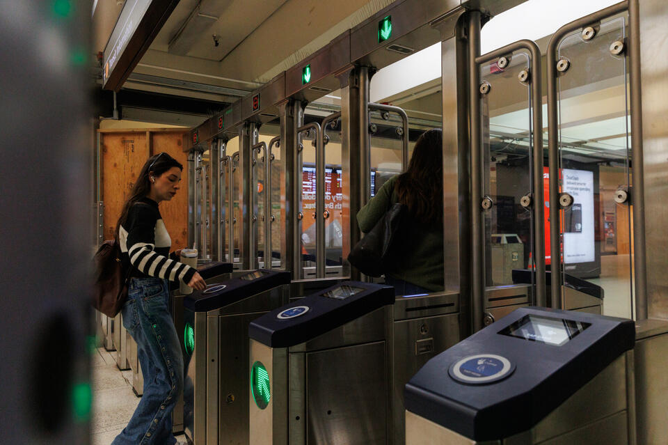 ‘A Hot Mess’: Transit Riders, Officials Skewer Contractor Over Flawed ...