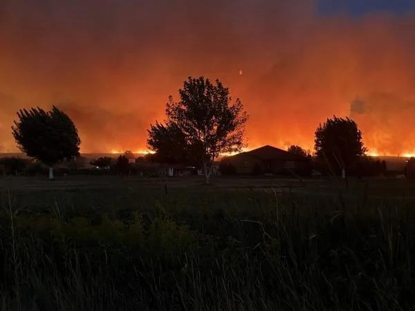 At least one home lost in Colwash Fire in Yakima, Benton Counties