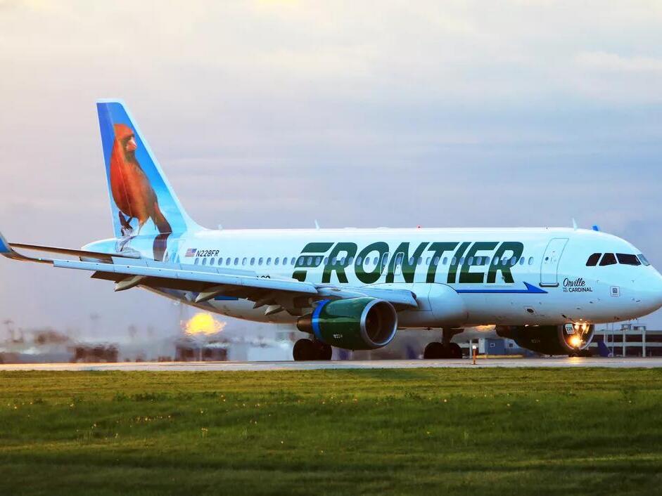 Florida Woman Pulls Down Pants In Aisle To Pee On Frontier Flight
