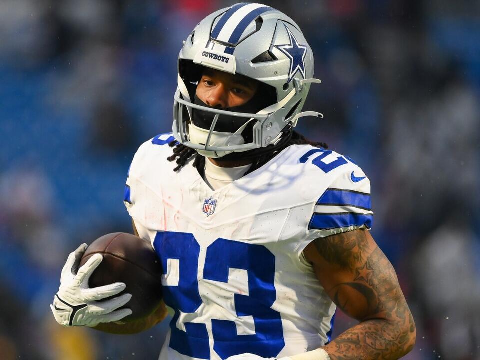Rico Dowdle re-signs with Cowboys