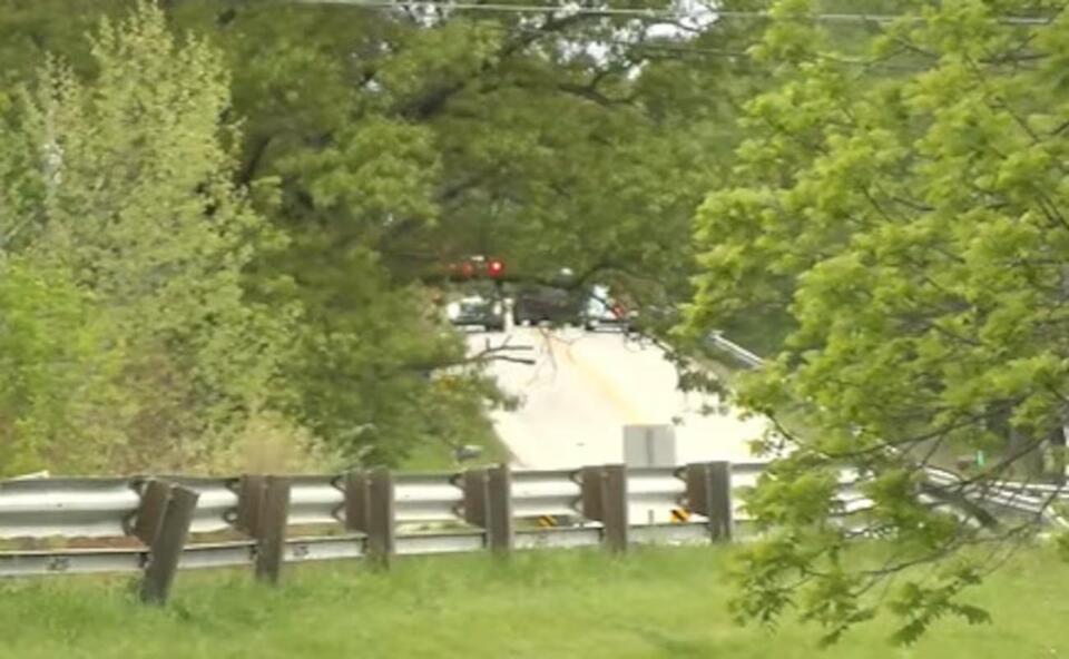Two killed in head-on crash after driver attempts to pass school bus ...