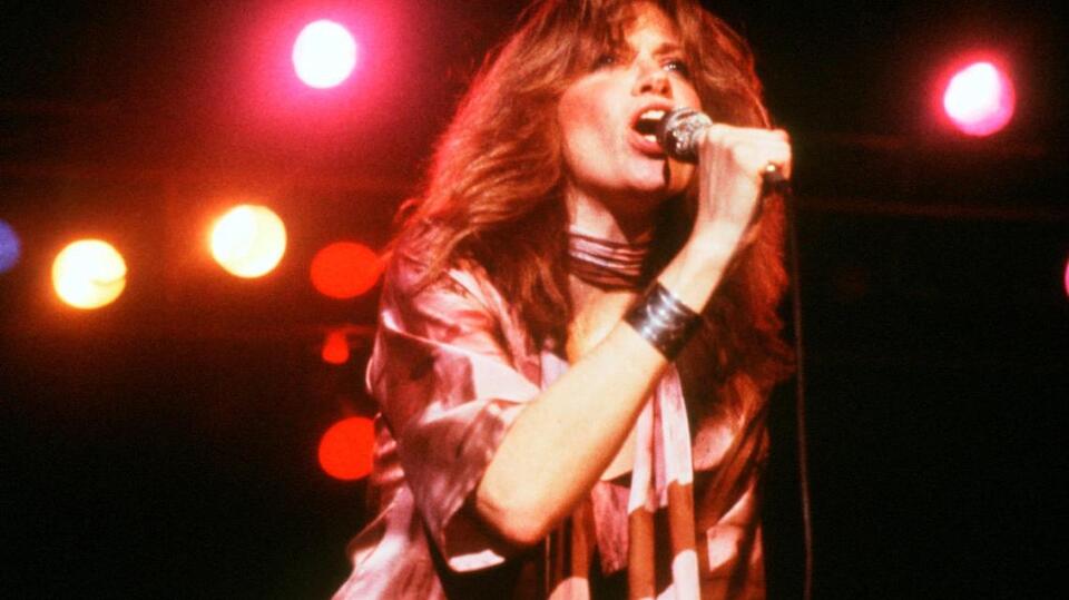 Legendary '70s Singer Won Best New Artist at the Grammys Exactly 54 ...