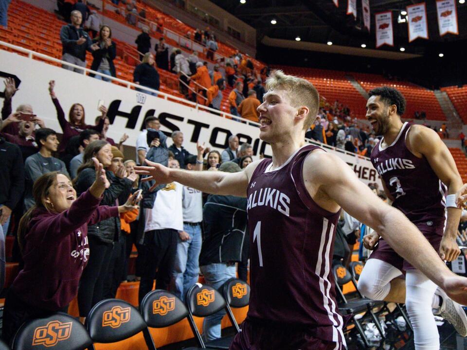 Illinois Basketball Highscoring transfer portal player visiting Illini