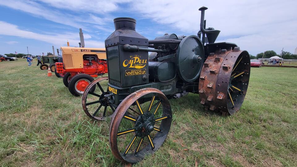 FARM & ROAD SHOW ROLLED INTO CASHION - NewsBreak