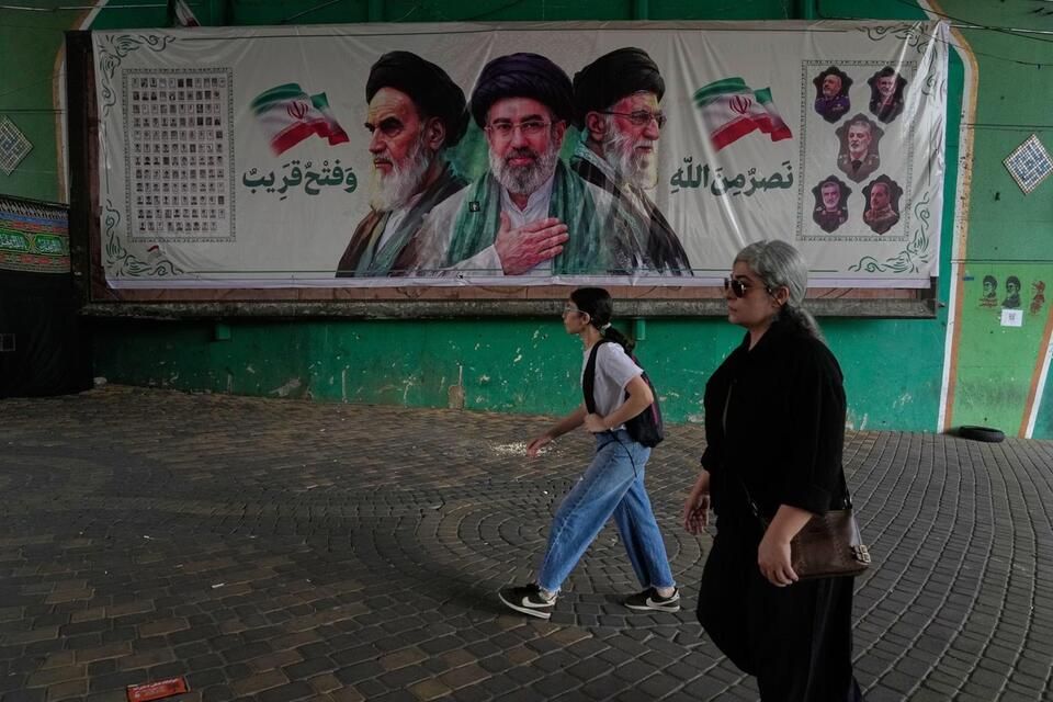 Iran live updates: Tehran says no US talks ongoing