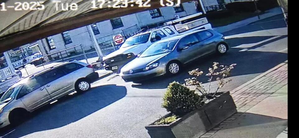 Road rage turns violent as Illegal as suspect charged, three remain at ...