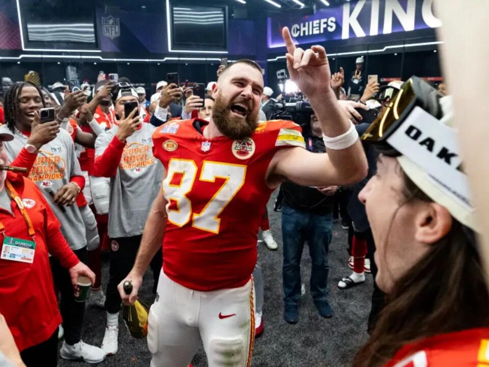 Travis Kelce NFL’s highestpaid tight end with new Chiefs