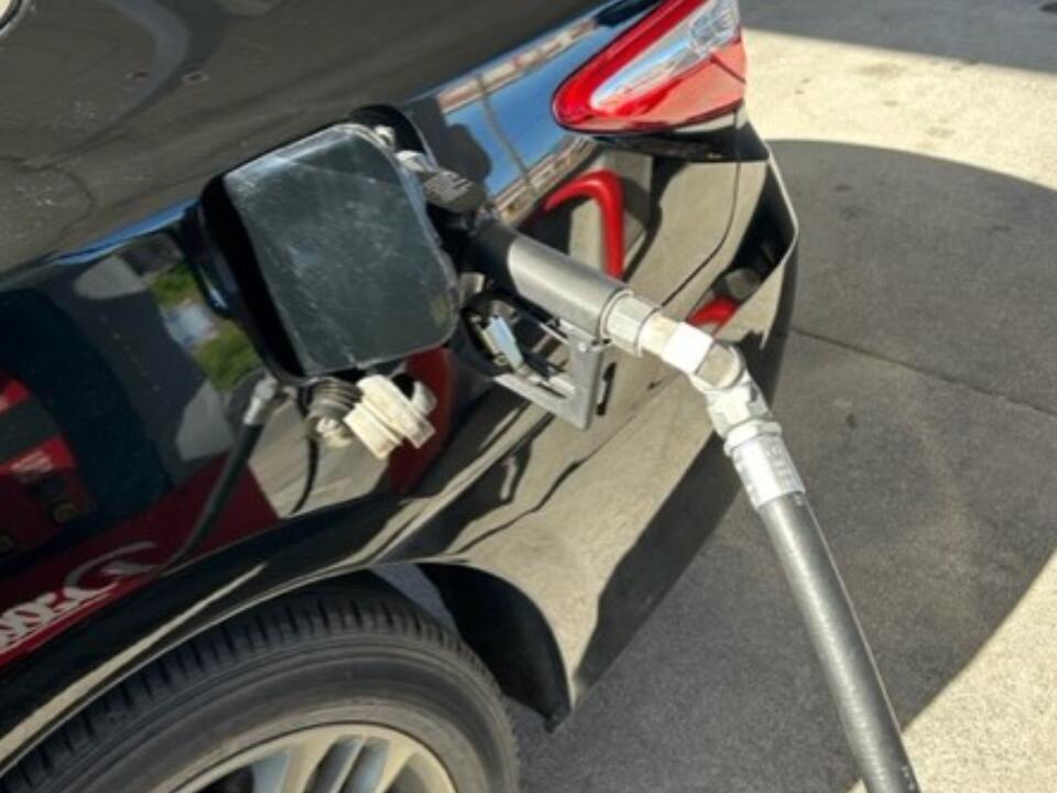 AAA Gas prices in Kansas continue to fall