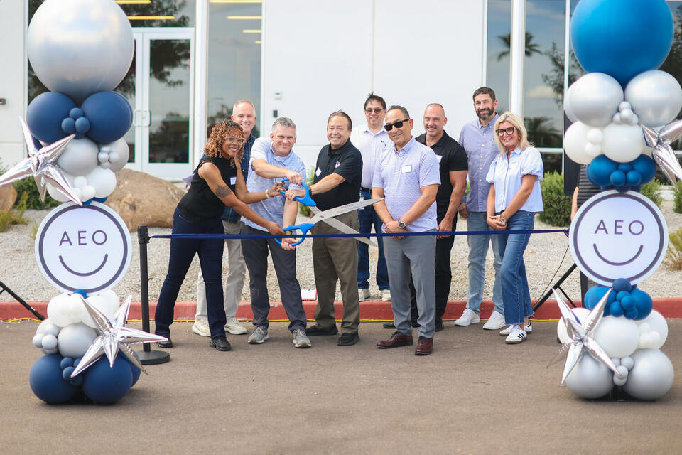 AEO opens distribution center in Goodyear - NewsBreak