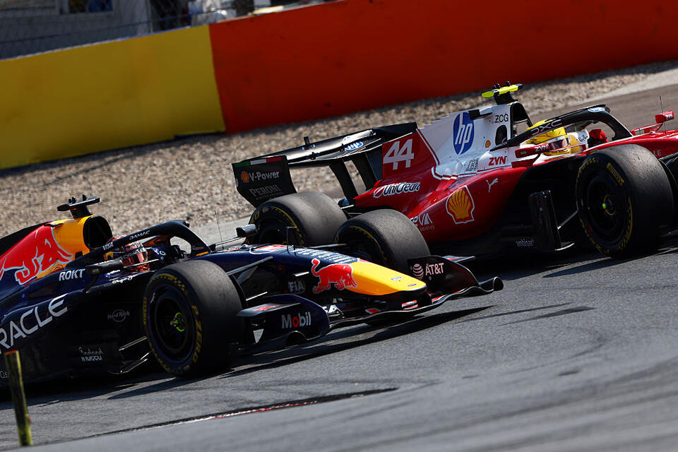 Hamilton expects power deficit to hurt Ferrari at Silverstone