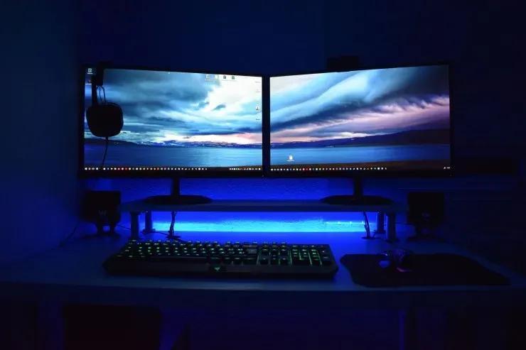 Why a Second Monitor Makes Sense: The Benefits of a Dual Monitor Setup ...