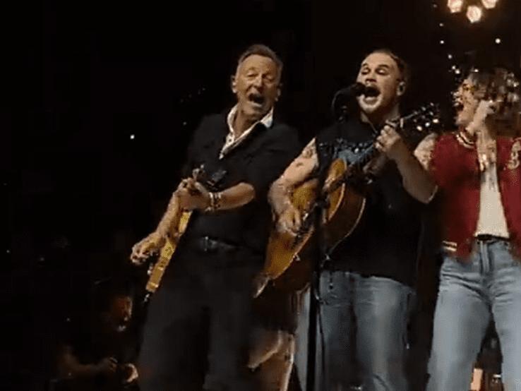 Bruce Springsteen & Maggie Rogers Join Zach Bryan In Brooklyn For(02)