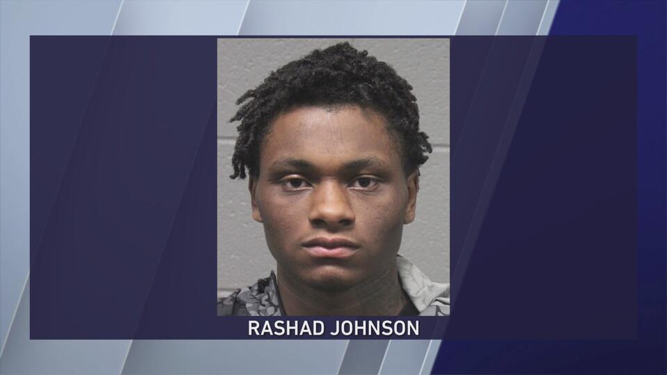 18-year-old charged with attempted murder after 5 Chicago officers hit ...