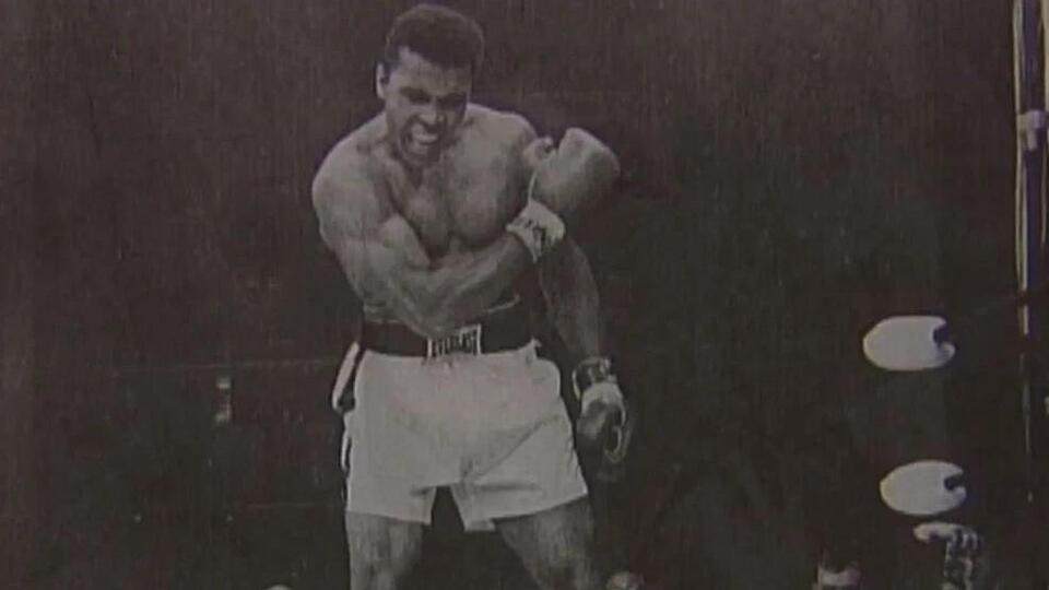 Fixed fight or fair shot? Story behind Muhammad Ali's famous 'phantom ...