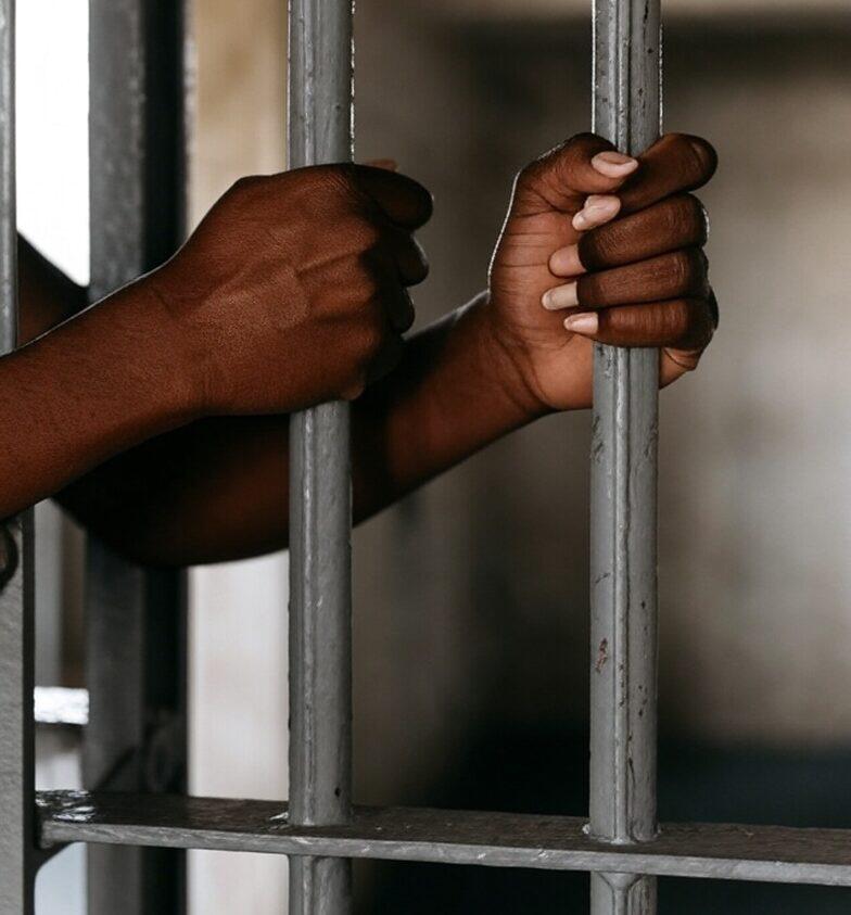 Black Woman Wrongly Jailed After Deputies Pursued Different Woman with ...