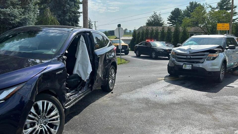 3 hospitalized after crash at Franklin County intersection - NewsBreak
