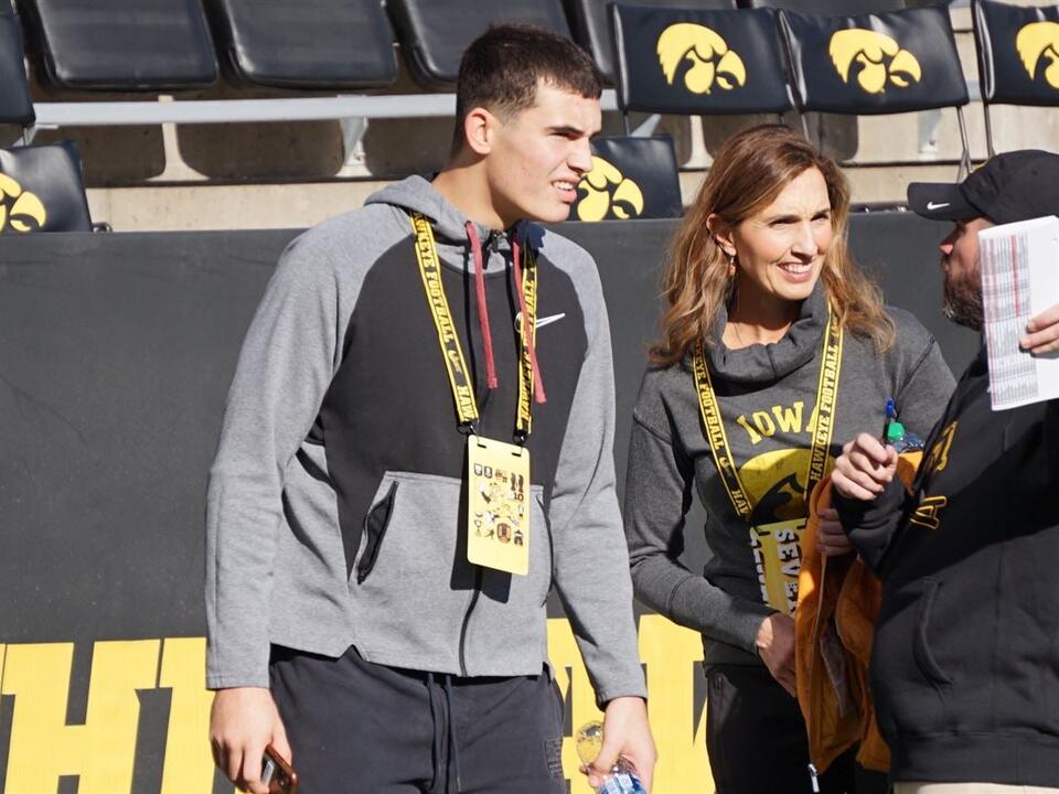 New Iowa offer Luka Gilbert has family ties to Iowa, fourstar tight end talks Hawkeyes' tight