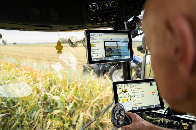 New Holland Debuts ForageCam™ for FR Forage Cruiser Models to Get Real ...