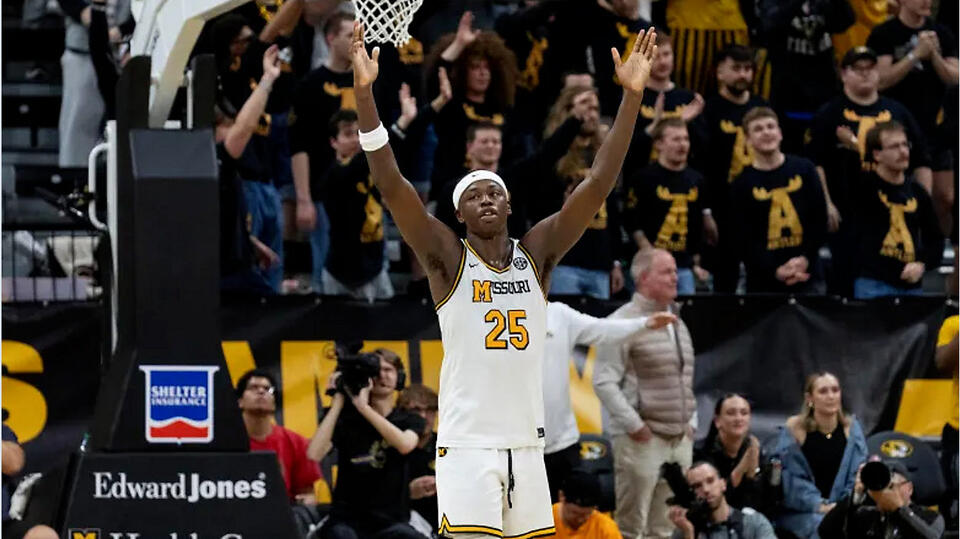 Mark Mitchell reenrolled to Mizzou as his basketball future uncertain