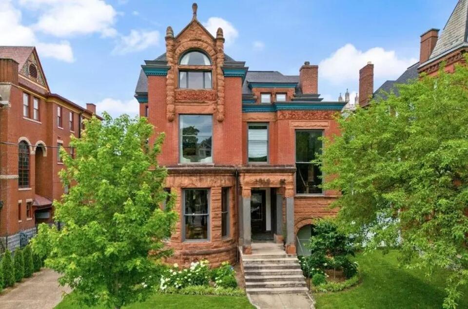This Kentucky Historic Victorian Mansion is a Literal Dream and it’s on ...