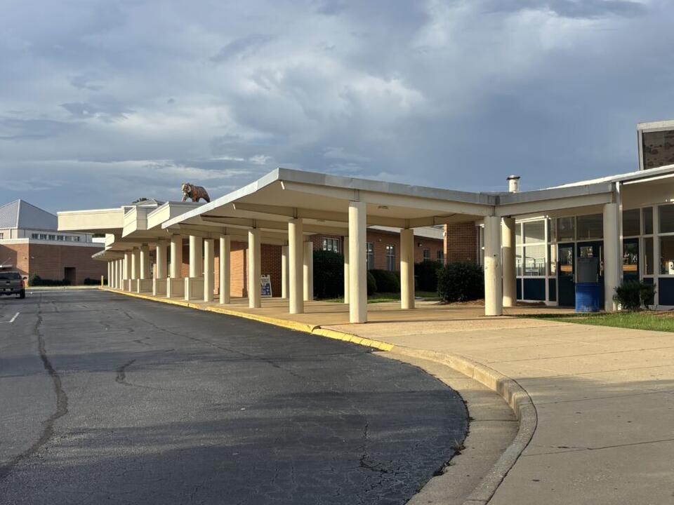 Auburn School Board approves bid results, construction of schools ...
