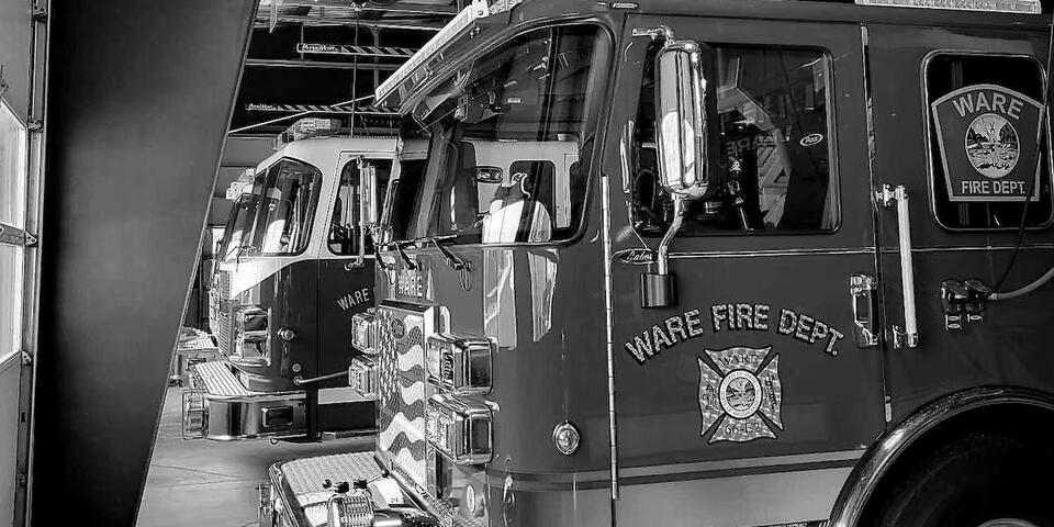 Crews battle massive fire in Ware - NewsBreak