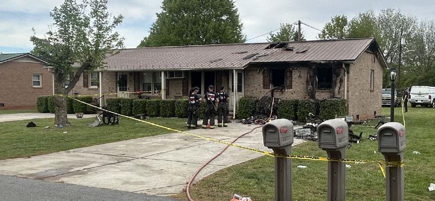 Two killed in duplex fire - NewsBreak