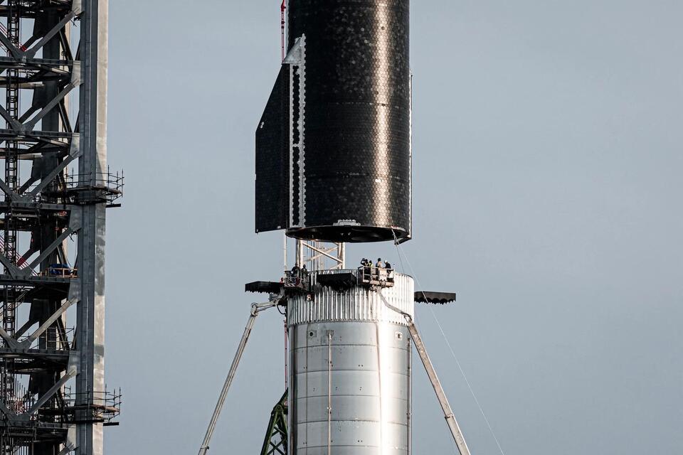 SpaceX worker injury rates at Starbase outpace industry rivals - NewsBreak