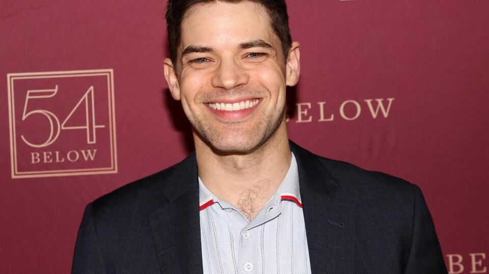 Jeremy Jordan Stuns Fans as He Becomes a Legendary '60s Singer in New 4 ...
