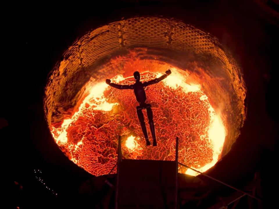 Real footage: Arnold Schwarzenegger sends robots into a furnace - NewsBreak