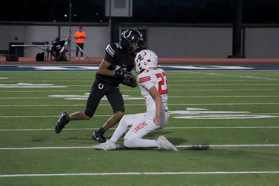 Pueblo South wide receiver-defensive back duo lead Colts to 28-14 victory over Liberty