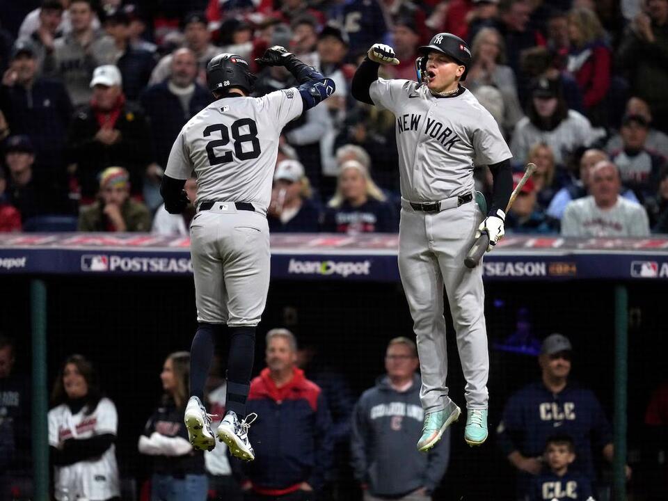 ExRed Sox outfielder’s weak ground ball (44 mph) puts Yankees ahead in 9th