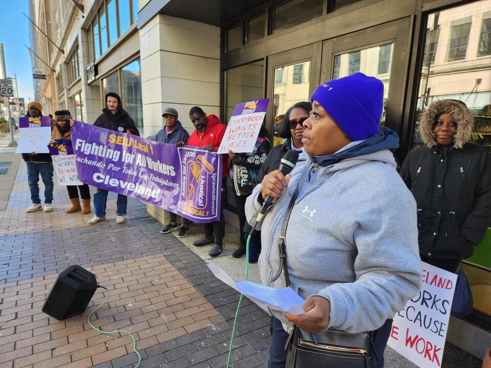 Janitors union to rally for higher wages for workers in downtown