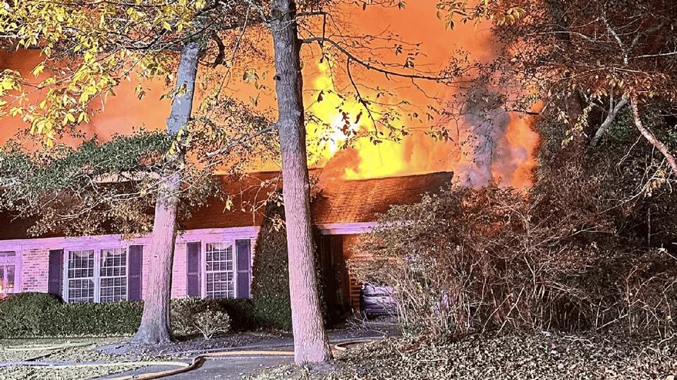 Multiple fire departments respond to structure fire in Trent Woods area ...