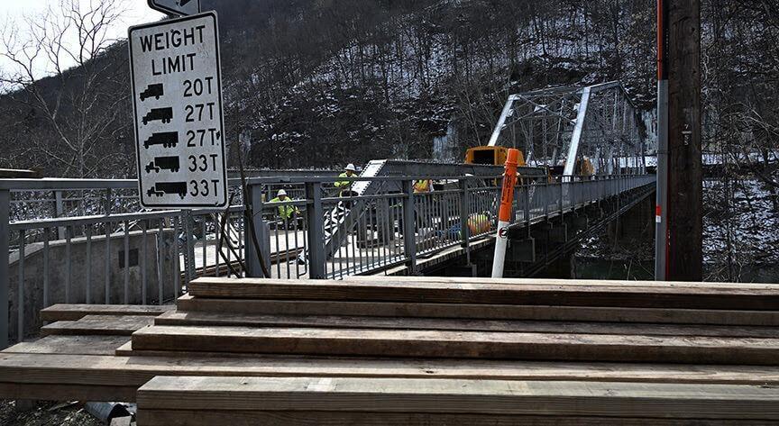 WVDOH Replaces Tunney Hunsaker Bridge Deck in New River Gorge ...