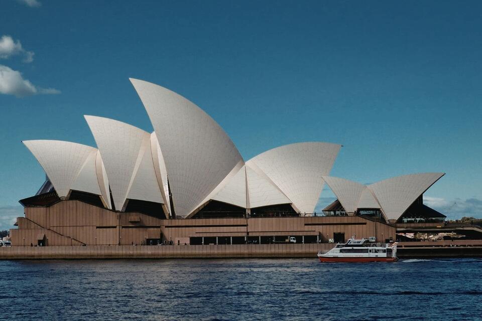 Sydney Opera House and the World’s Greatest Opera Houses: Architecture ...