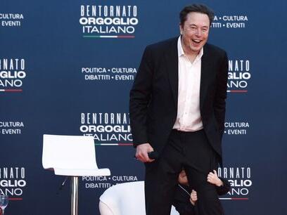 Elon Musk says he is not having affair with Italy's Meloni after mutual