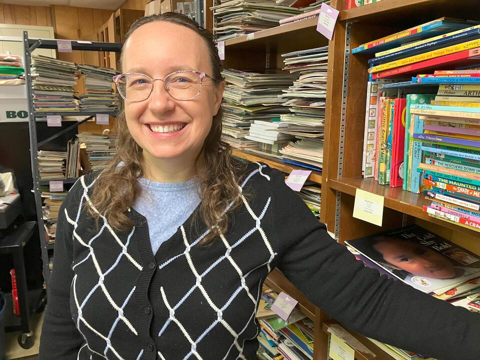 Meet the Teacher: Manchester ‘book fairy’ loves helping kids with ...