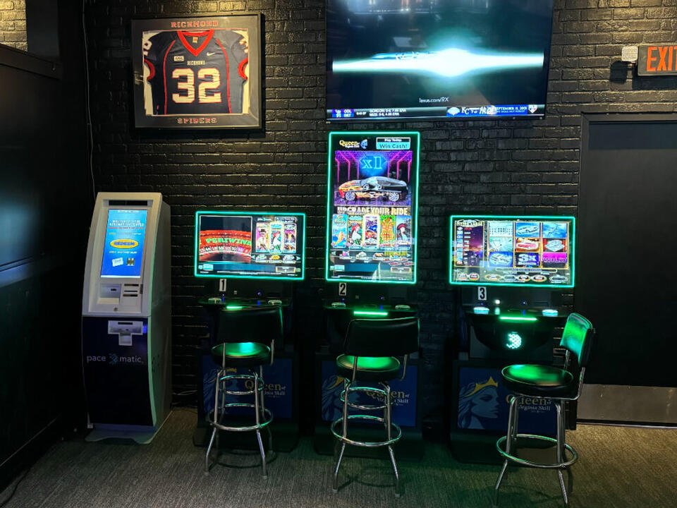 New skill game machines don’t violate the state’s ban, two former