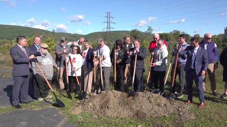 Officials break ground on Exeter Commons - NewsBreak