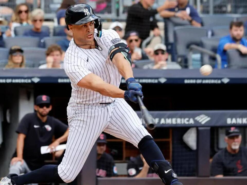 Giancarlo Stanton knocks out a slider to deliver big in Yankees shutout