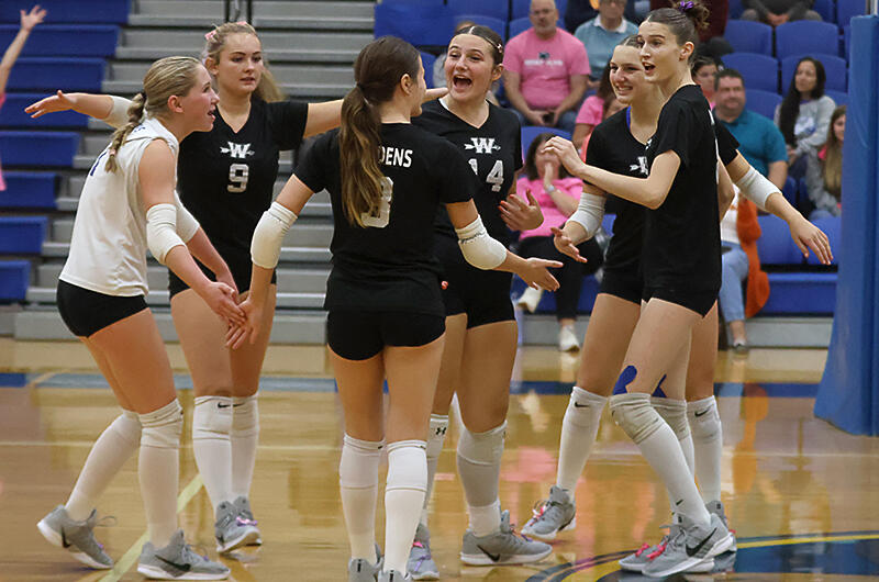 Waynesboro a win away from volleyball division crown - NewsBreak