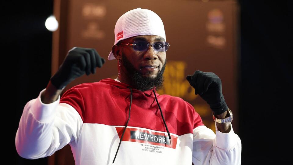 Carlos Adames Signs Multi-Fight Deal With Zuffa Boxing - NewsBreak