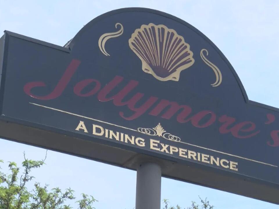 KLEW Community Hero Jollymore's adds former Red Lobster employees to