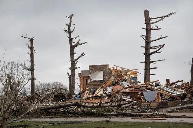 Severe weather outbreak turns deadly with EF3 tornado, record-setting ...