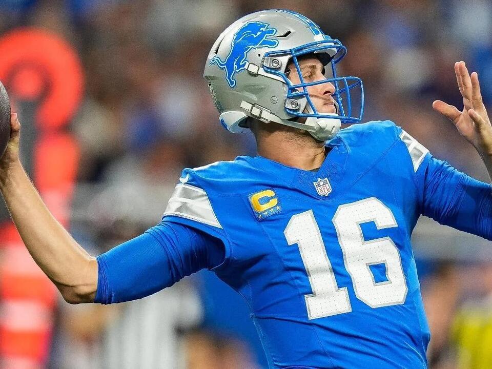 Lions vs. Packers odds, prediction, line, time 2024 Thursday Night